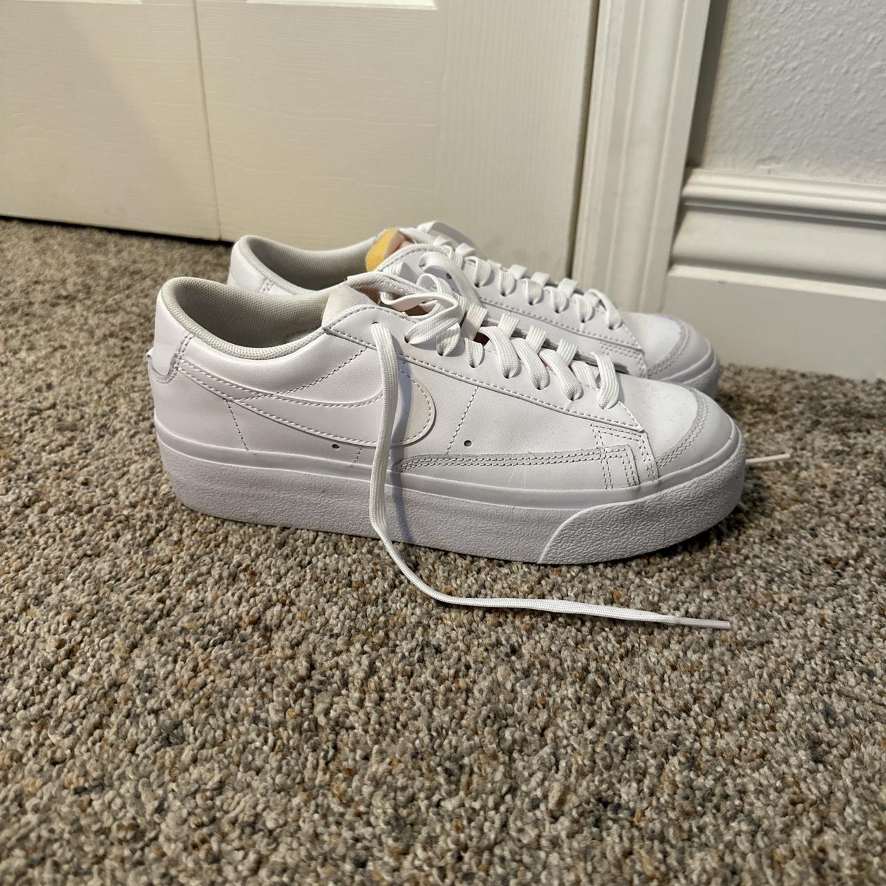 womens nike platform trainers