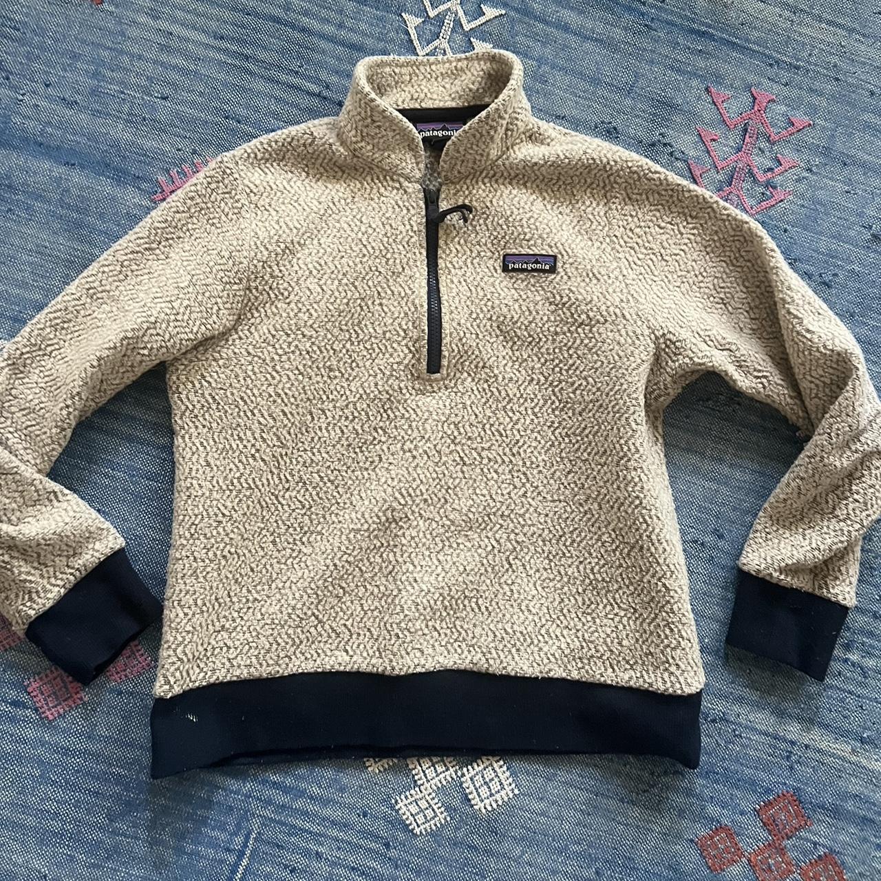 Fuzzy clearance patagonia sweatshirt