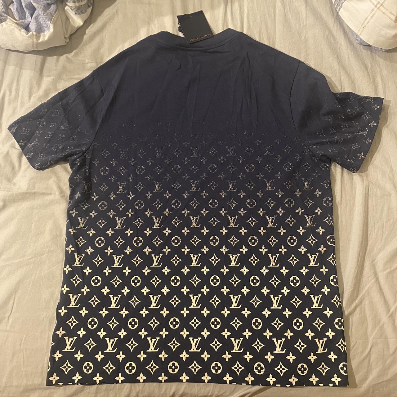 Louis Vuitton LVSE Monogram Gradient T-Shirt Dark... - Depop