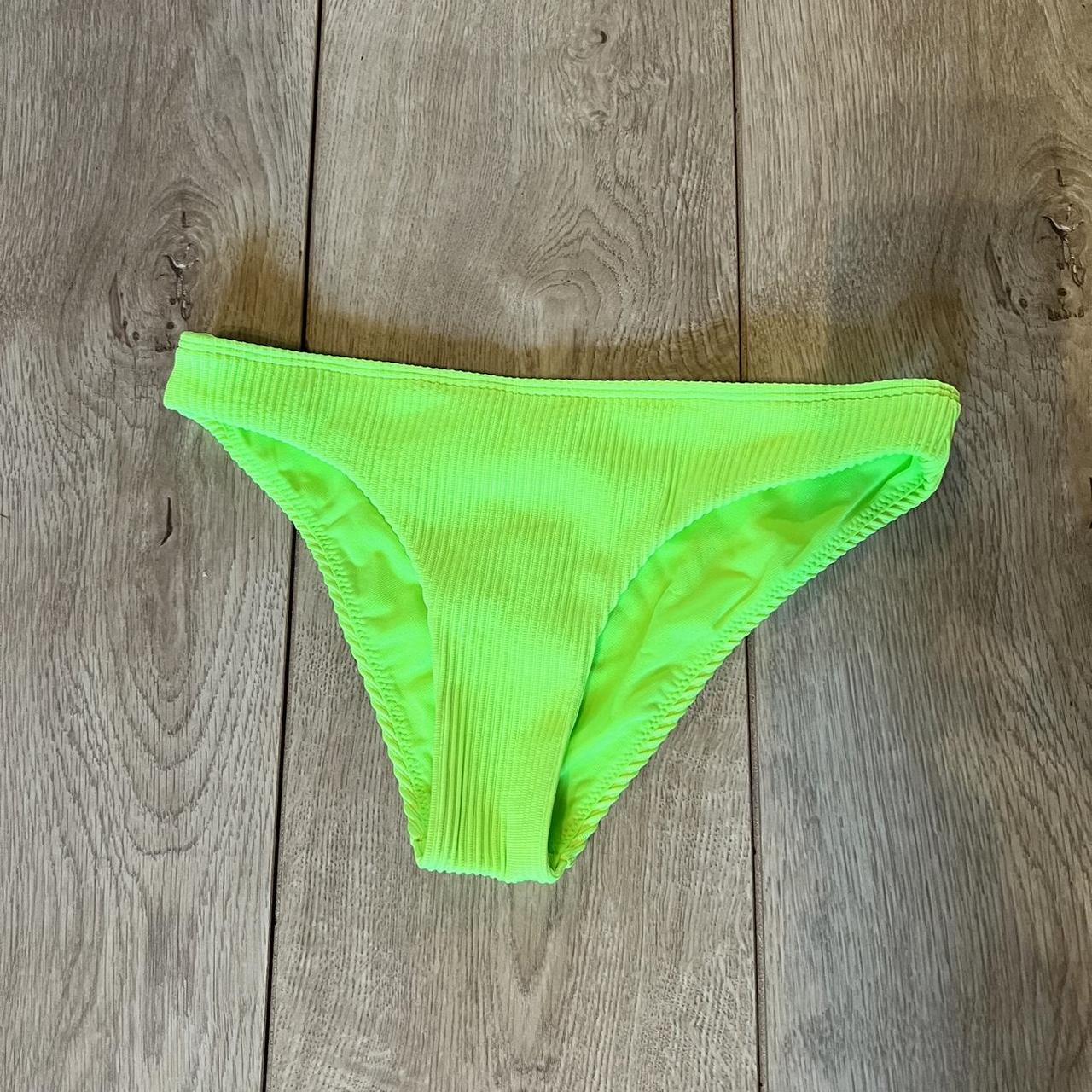 Hollister Co. Women's Green Bikiniandtankinibottoms Depop