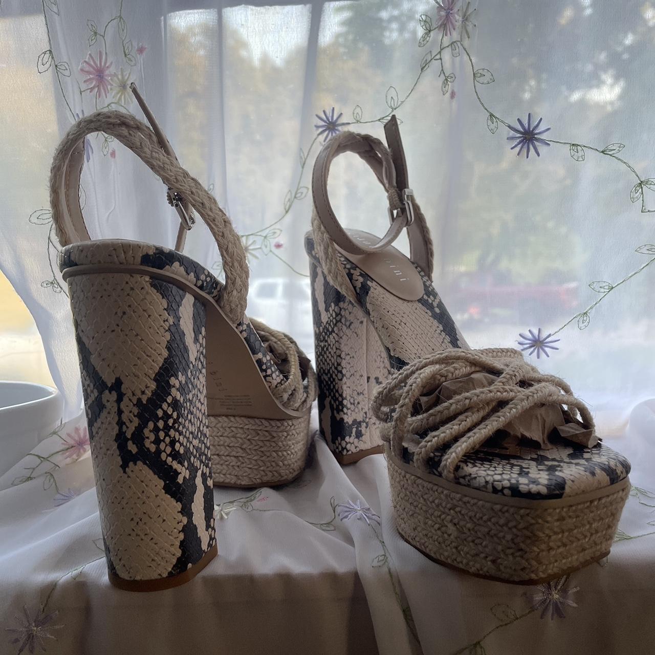 【PORTERNA】Tammy square sandals Gianni Bini cream Shanika square toe snake print | Depop