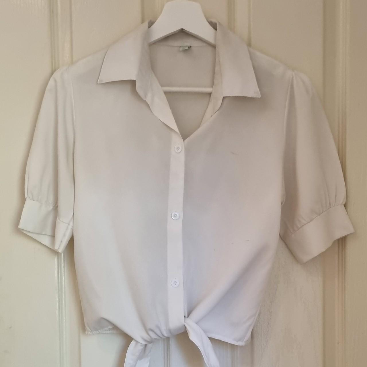 White blouse with cute lil puff shoulders and... - Depop