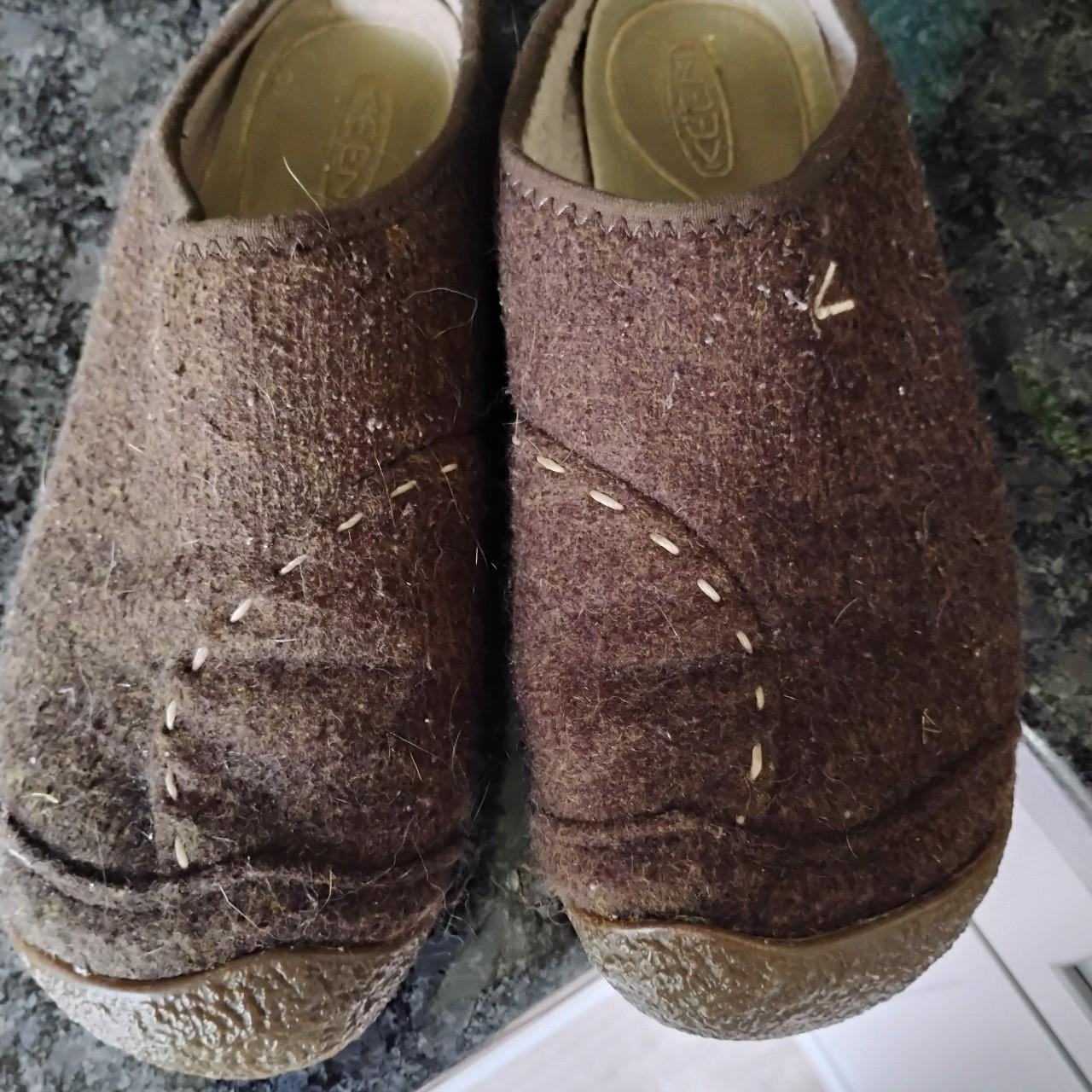 keen wool slip on clogs