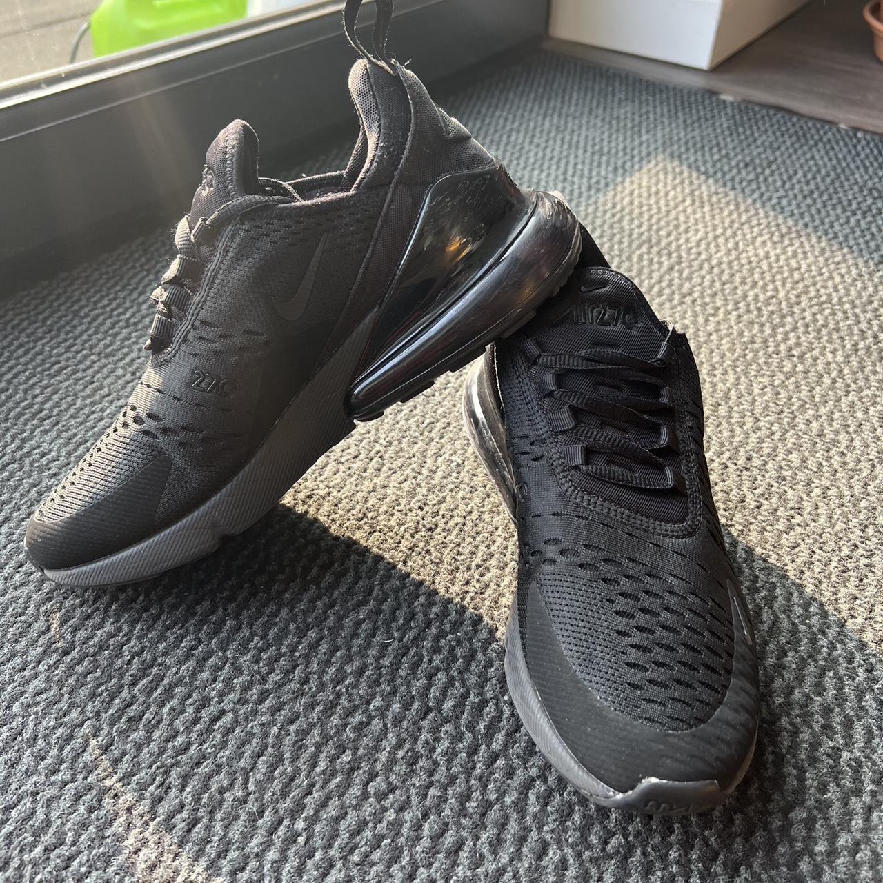 size 2.5 nike 270