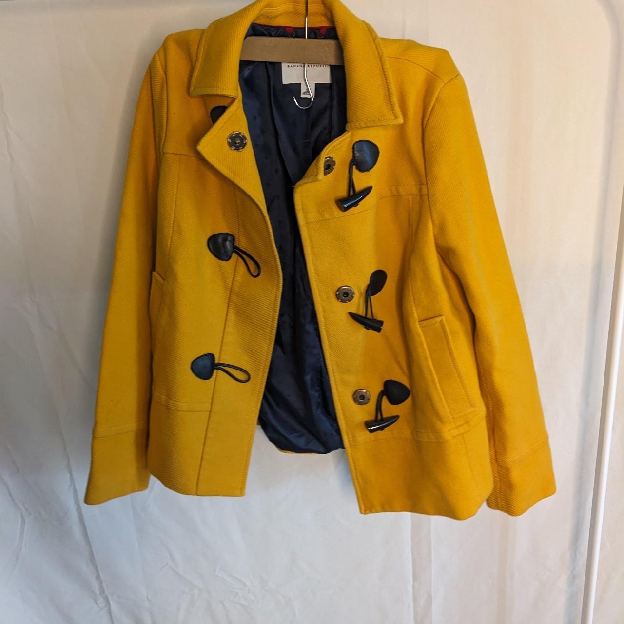 Banana Republic coat yellow. Size medium. J12