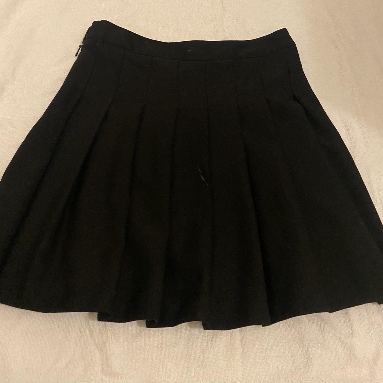 Black mini skirt Brought got £12 from new look size... - Depop