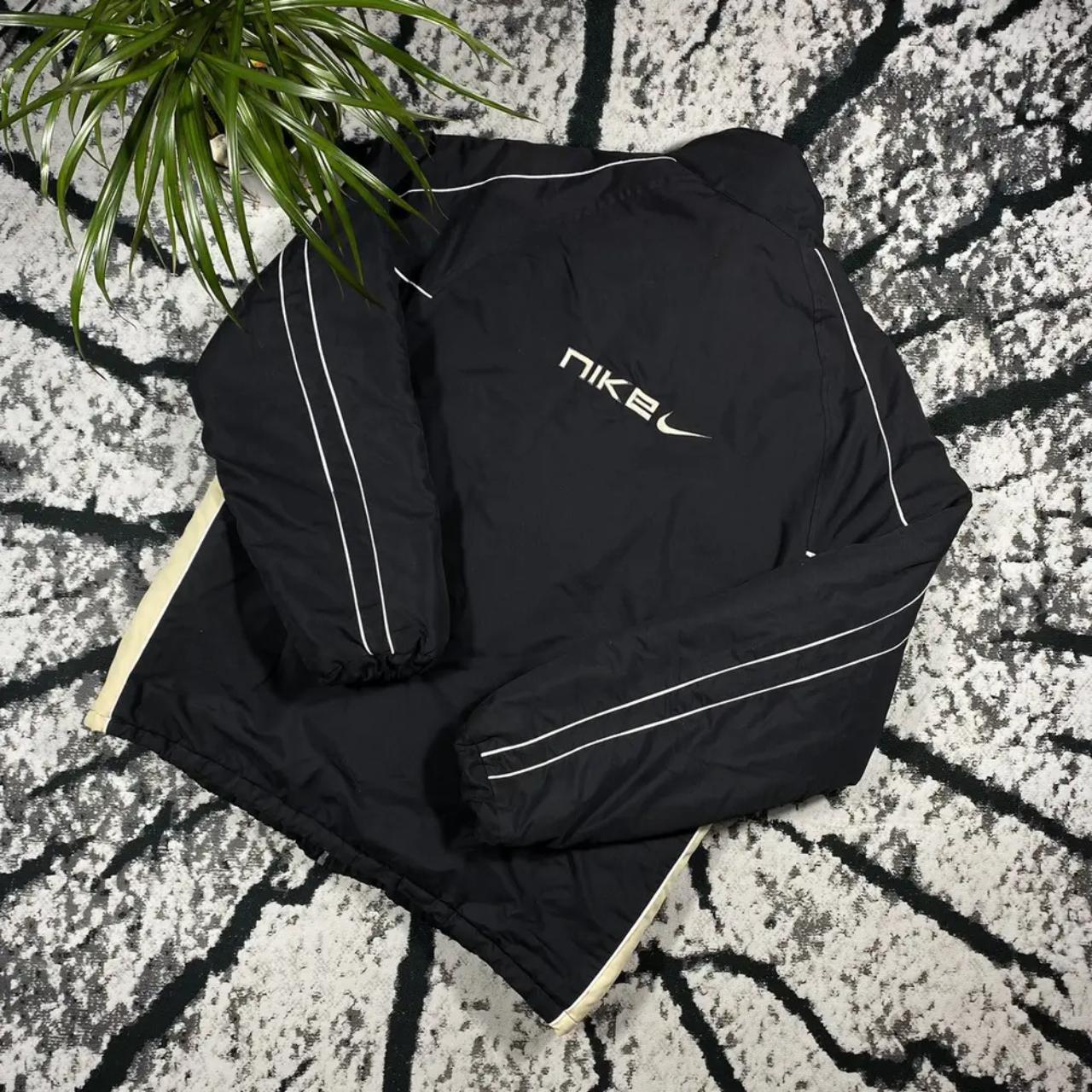 【超ポイントバック祭】 NYLON LIGHT JACKET TRACK NIKE 90s VINTAGE Y2K Depop | SWOOSH トップス