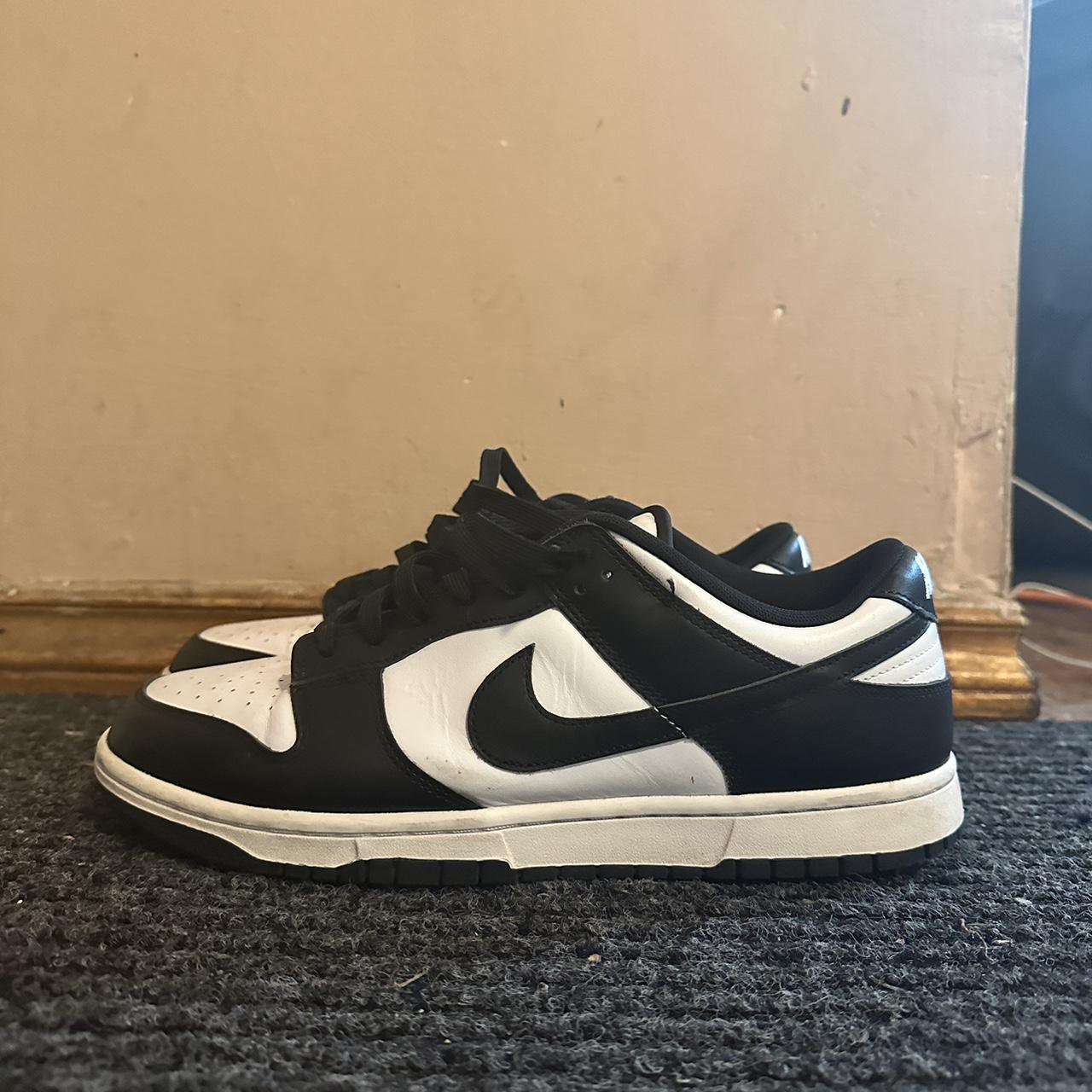 nike dunk low black and white size 10.5