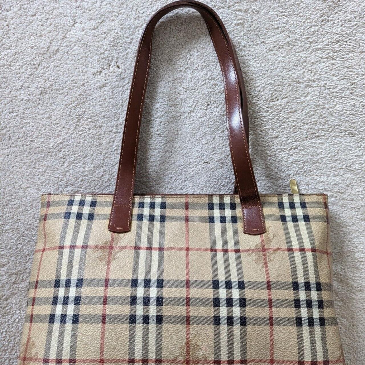 Authentic Burberry purse. In perfect condition other - Depop
