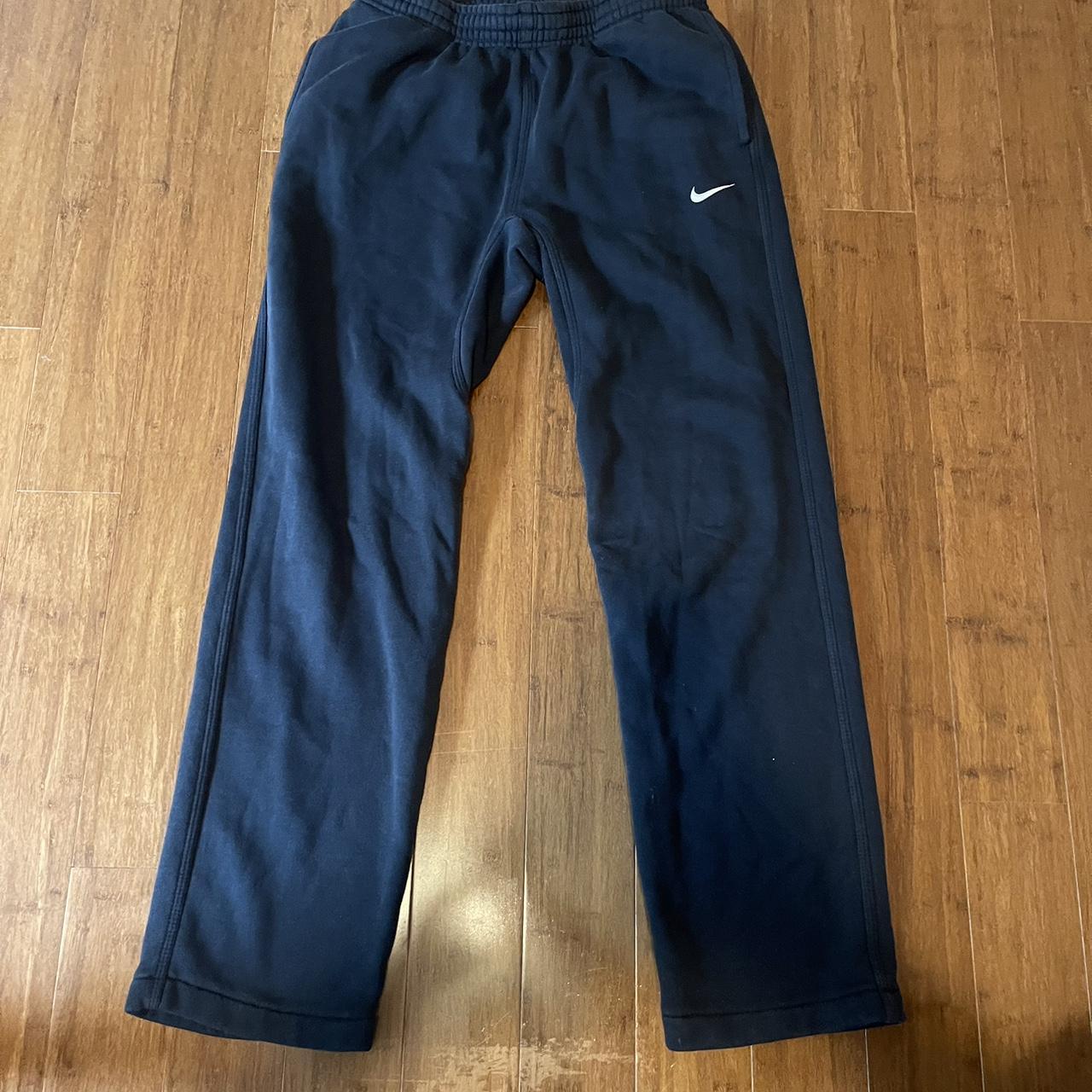 Nike Sweatpants Good condition Size M - Depop