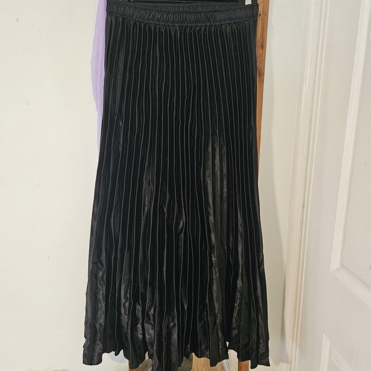 Valley Girl pleated satin maxi skirt. Size 10