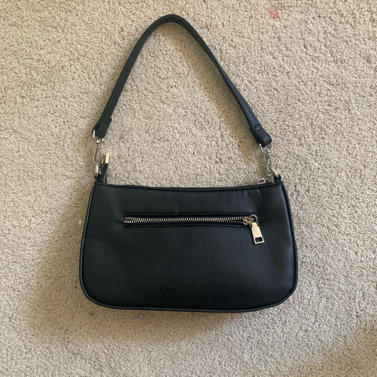 adorable y2k black faux leather shoulder bag! minor... Depop