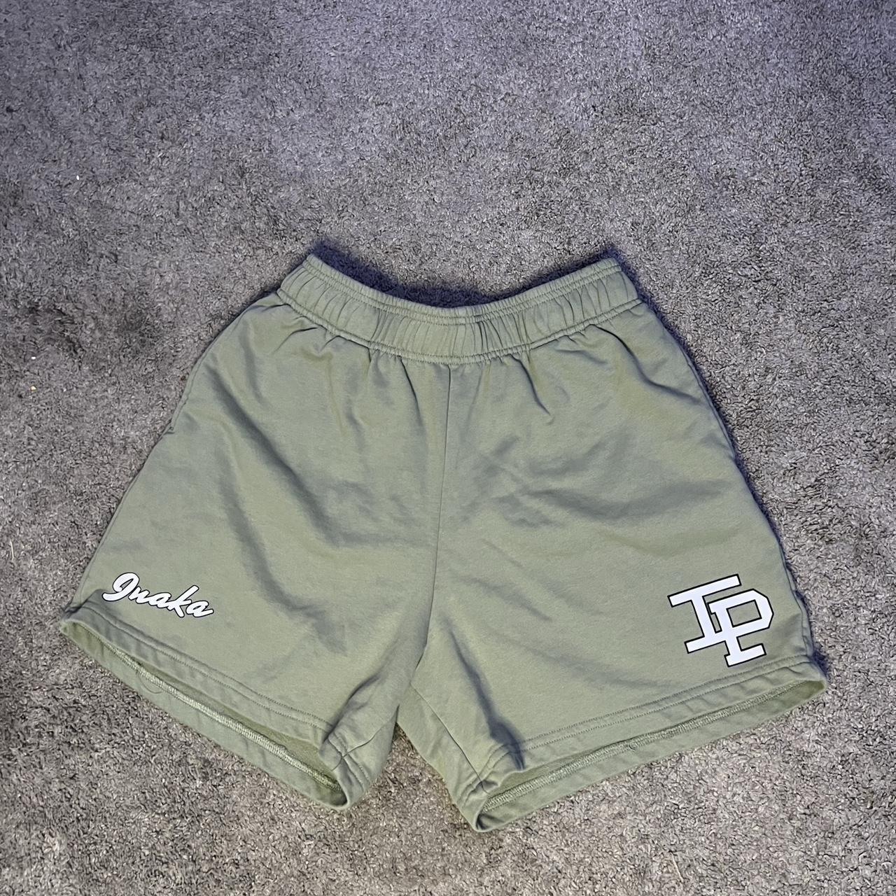 Inaka cheapest power shorts - green Fleece size Small