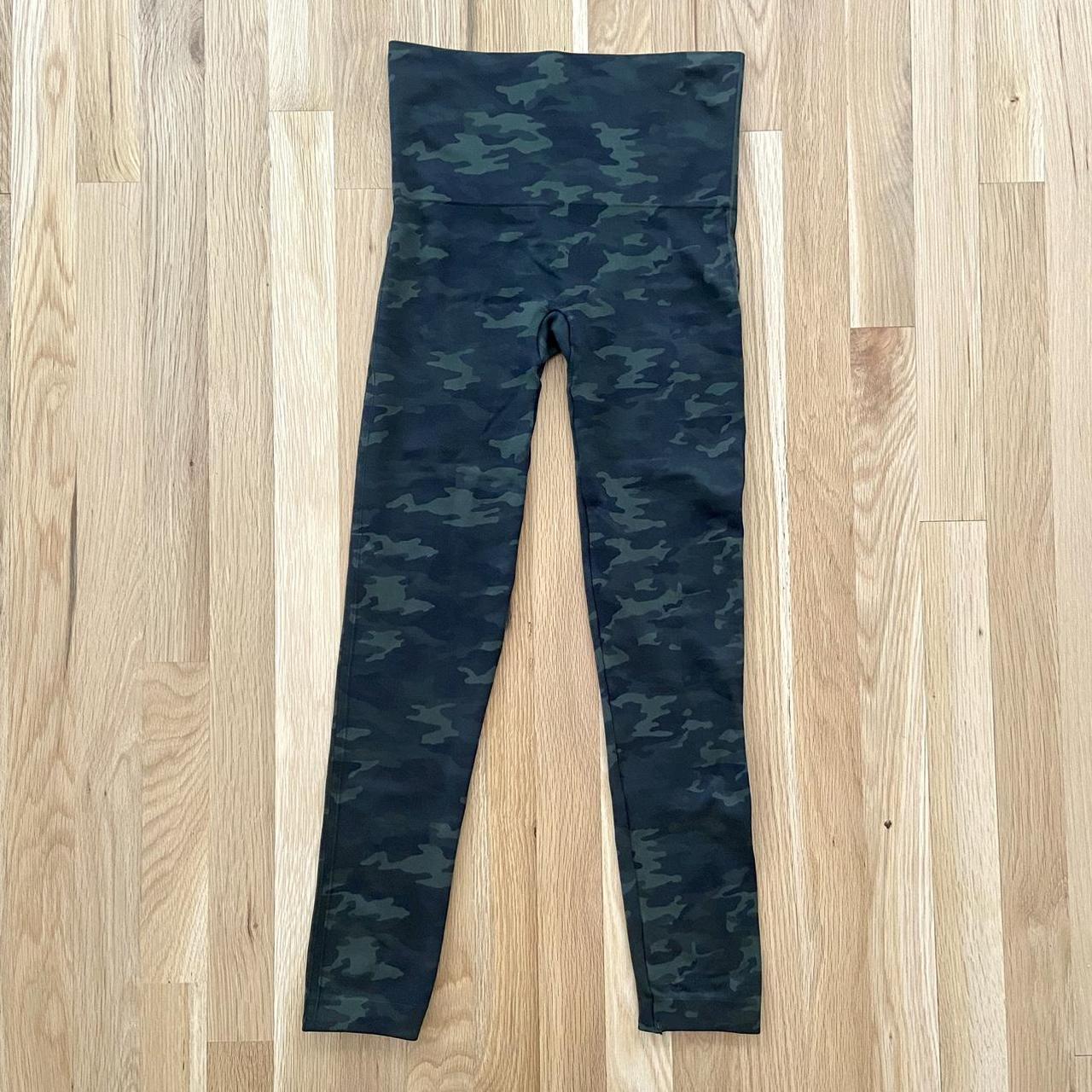 Spanx Green Camo Seamless Leggings size M • double - Depop