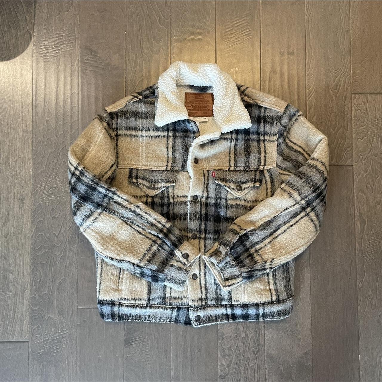 LEVI S PREMIUM PLAID SHERPA JACKET SIZE SMALL