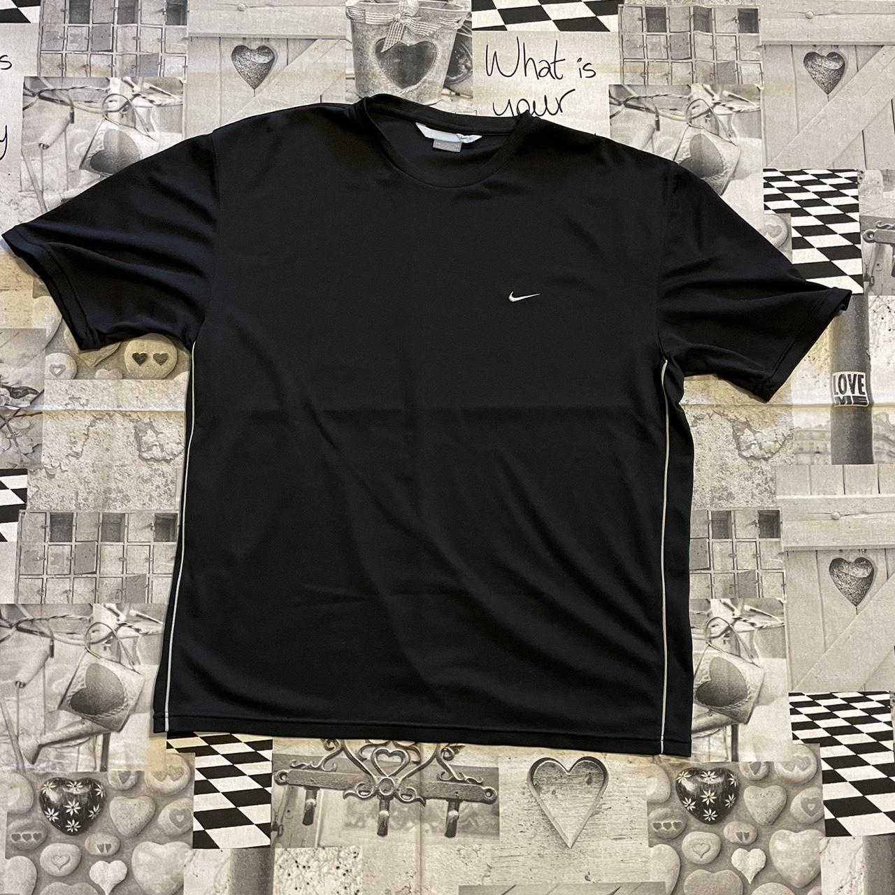 mens black and white nike shirt