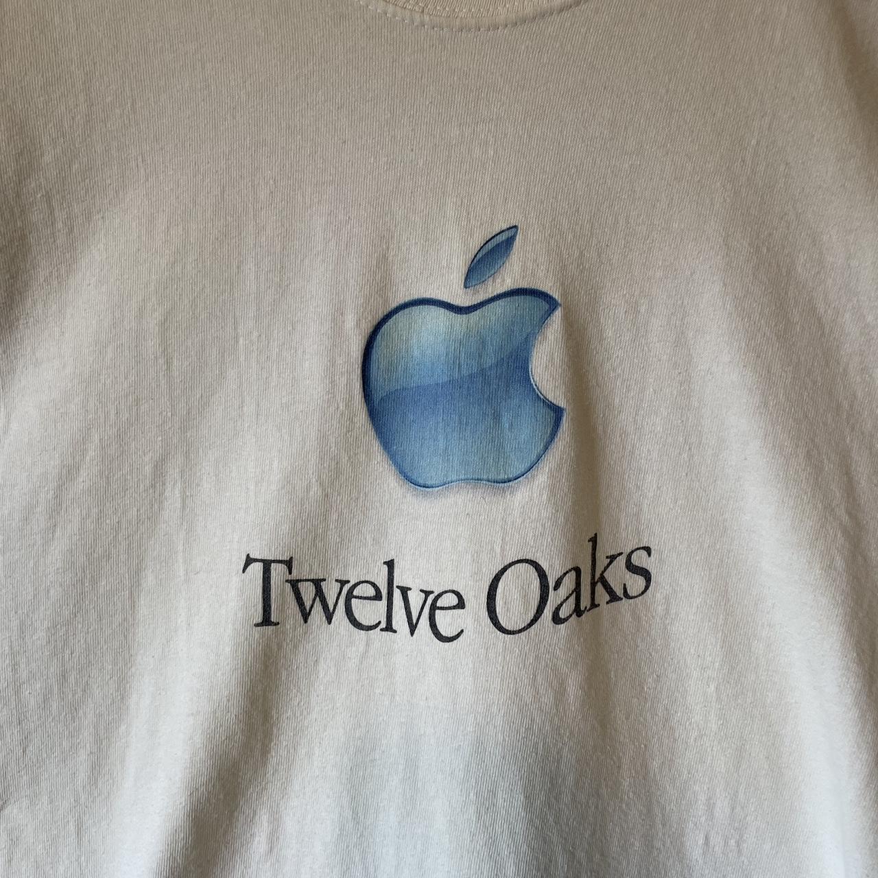 Apple Twelve Oaks