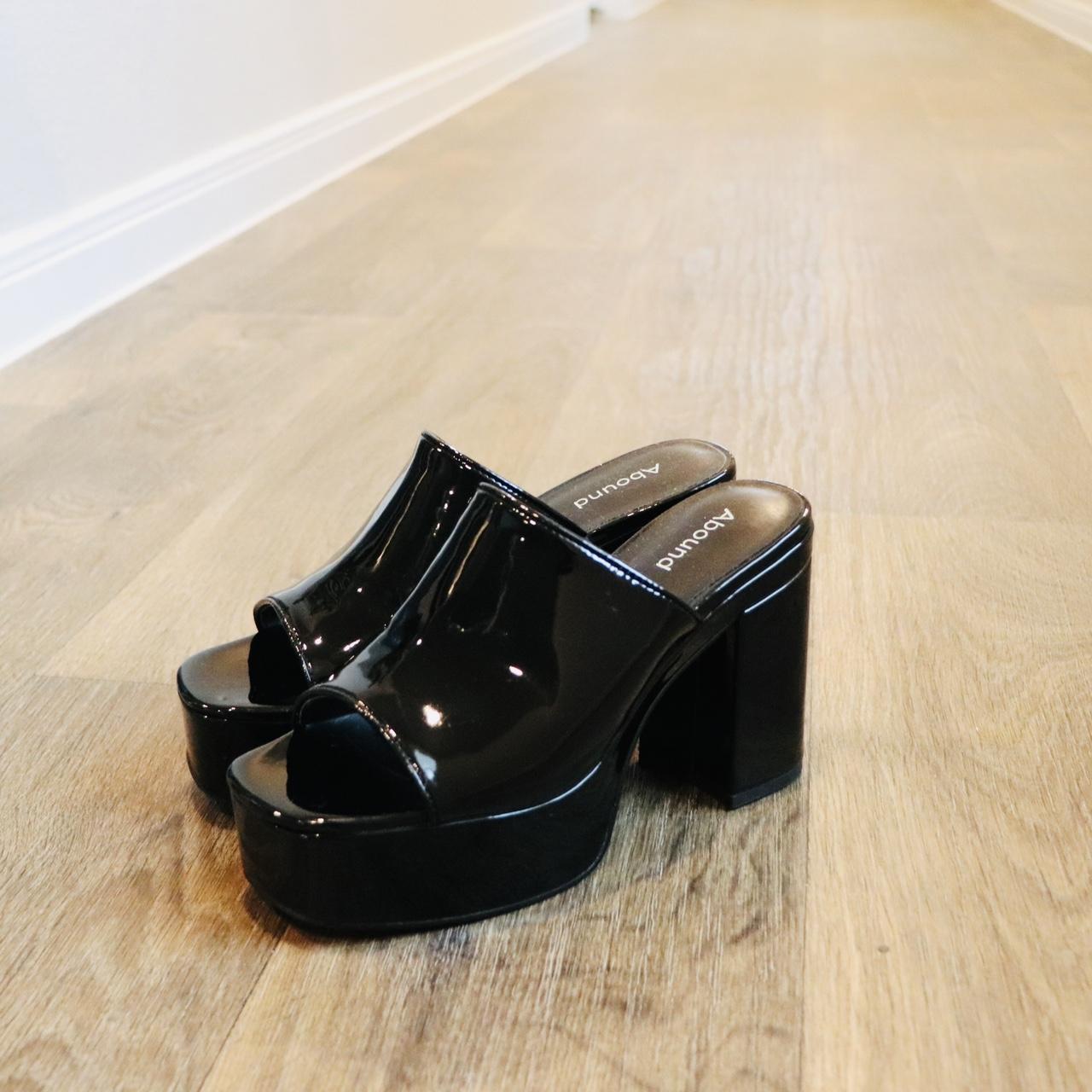 Nordstrom Women's Black Sandals | Depop