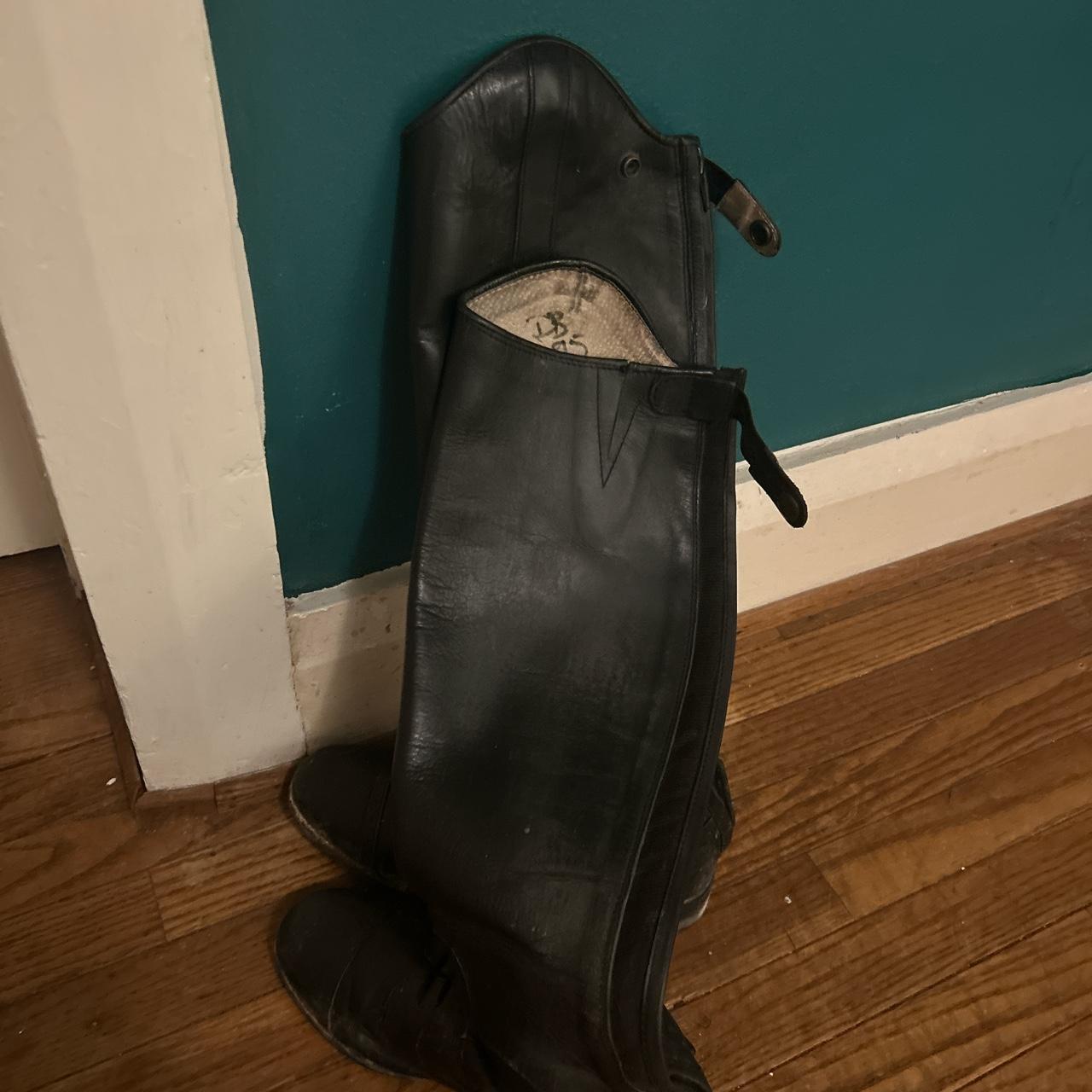 English Horse riding boots size 7.5 used but in good... Depop