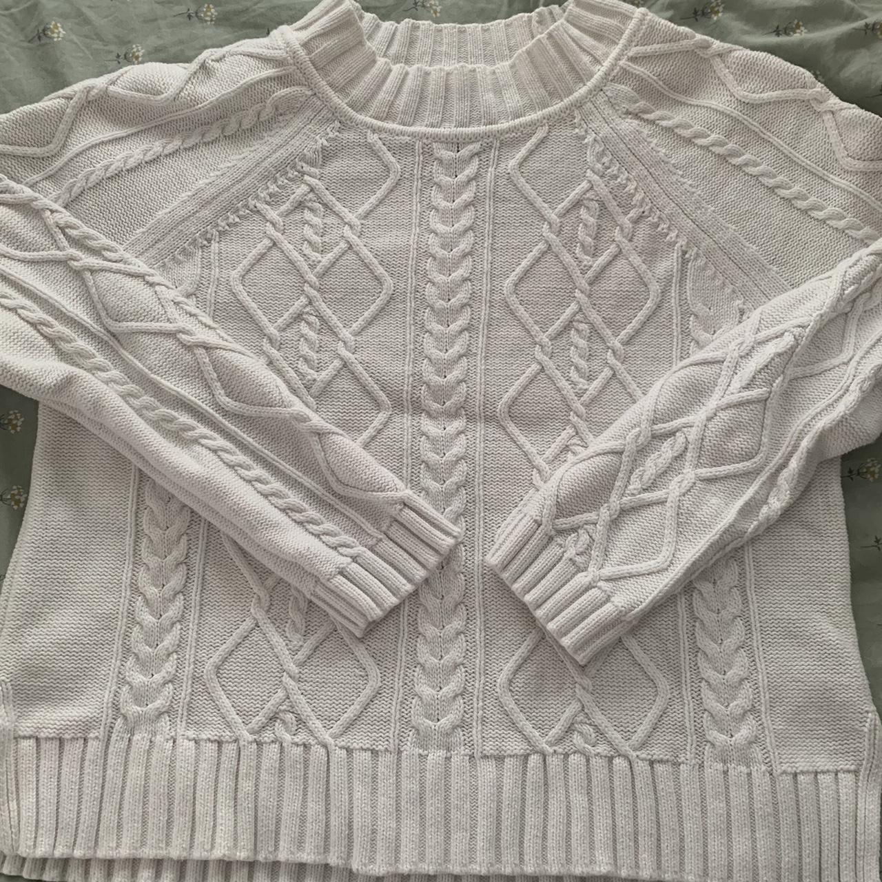 White Gap Sweater 🧸🎧 Cable Knit Size S Like New - Depop