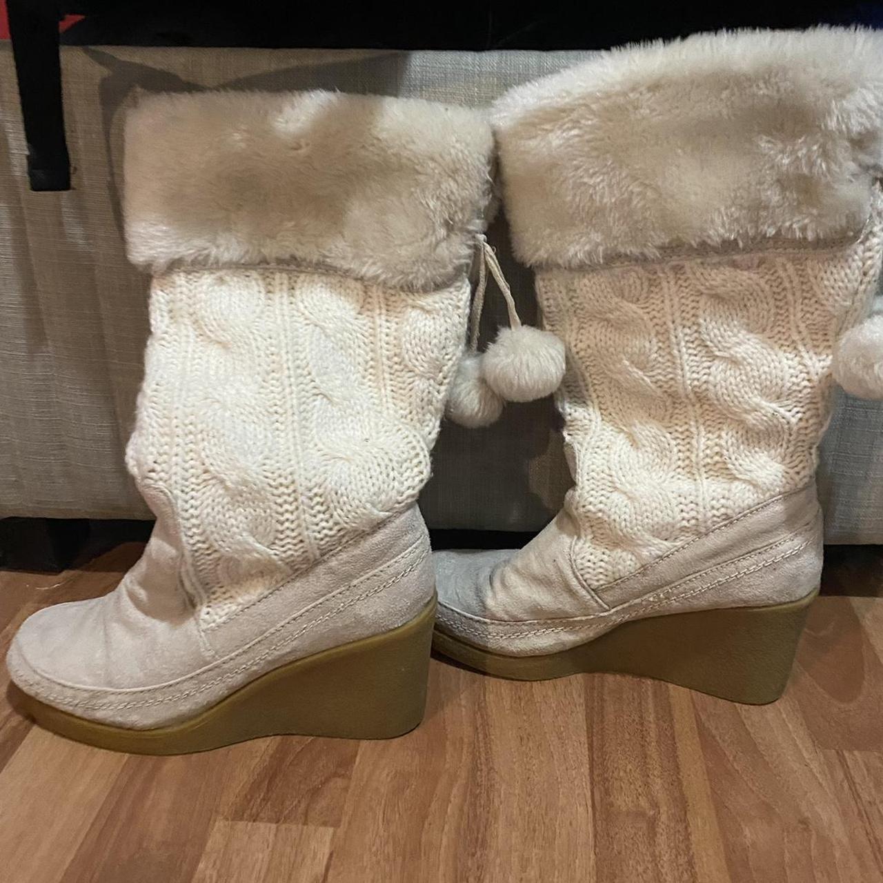 vintage winter fur boots with pom poms ⋆ ˚｡⋆୨୧ size... Depop