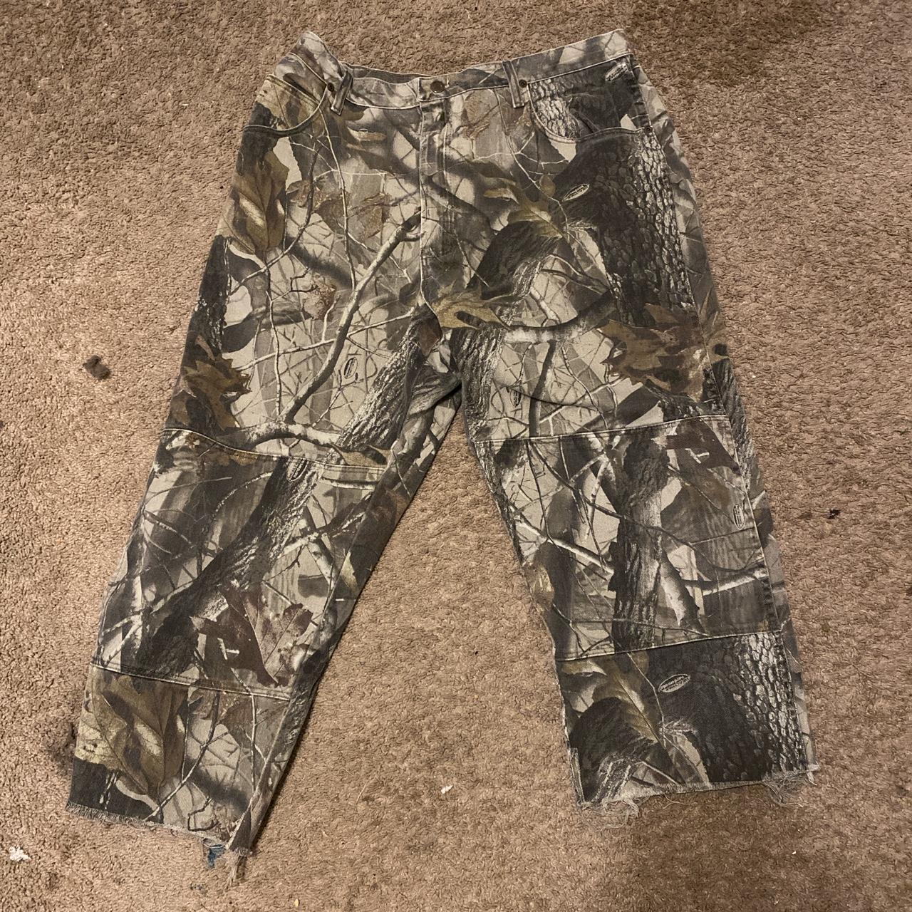 40X30 Realtree wrangler jeans Worn once baggy but... - Depop