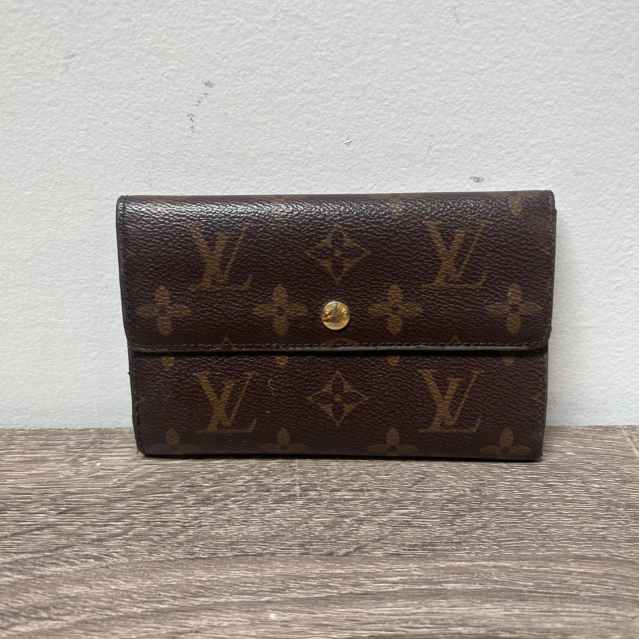 Louis Vuitton Wallet - Depop
