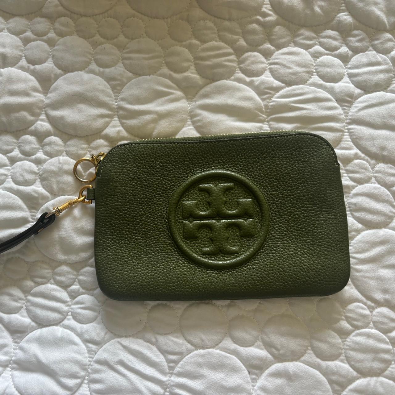 item listed by nicolecancellieri