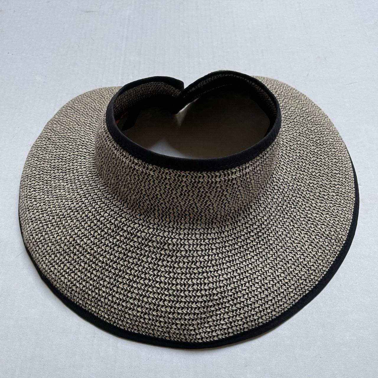 item listed by jenniferbcloset