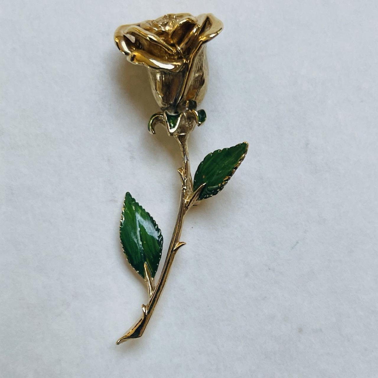 item listed by jenniferbcloset