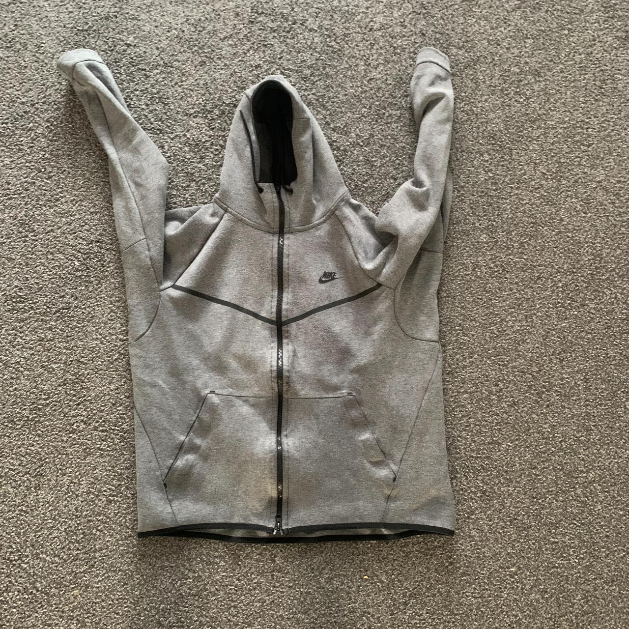 Nike XL dark grey tech fleece top Size XL excellent... Depop