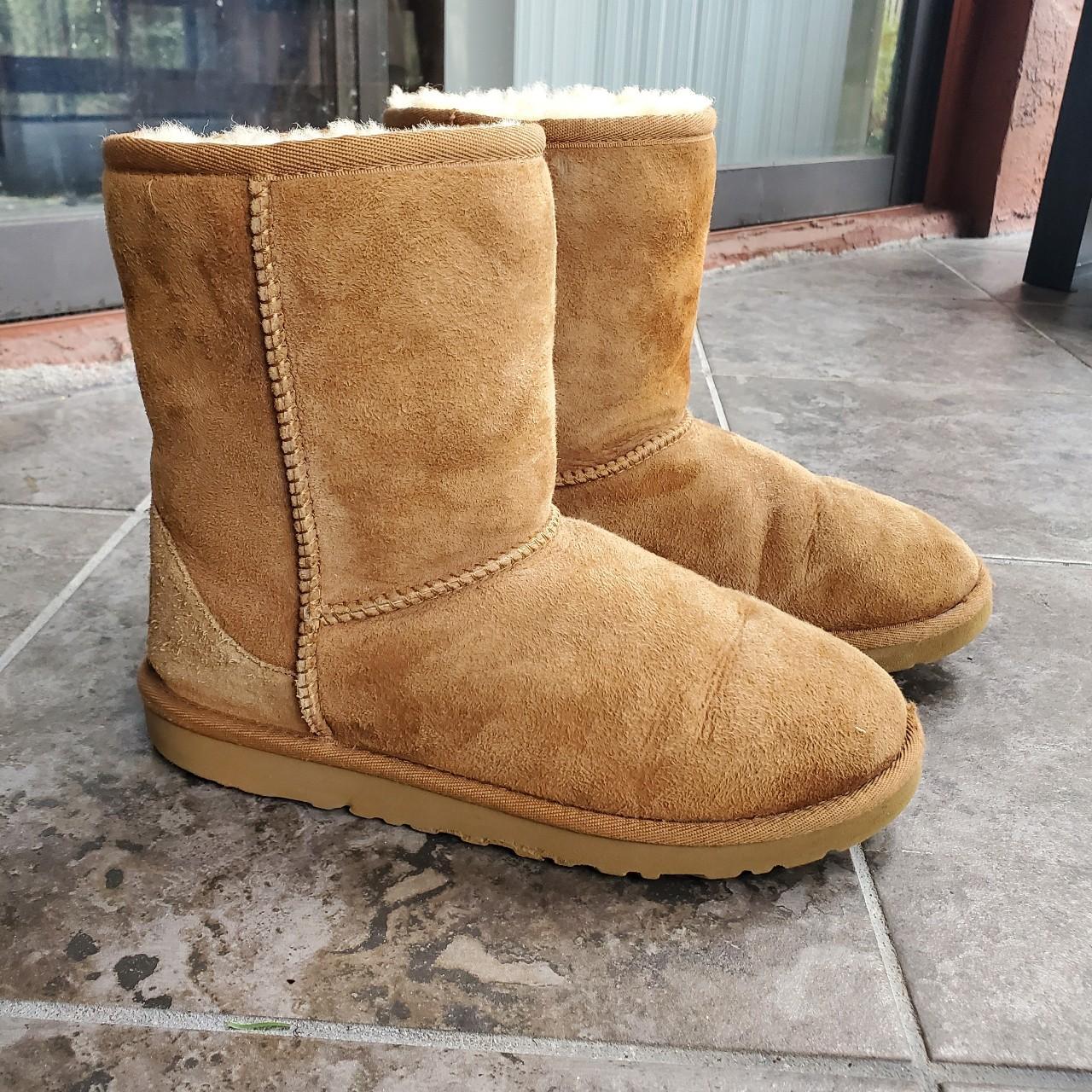 Ugg classic short sales ii boots chestnut suede