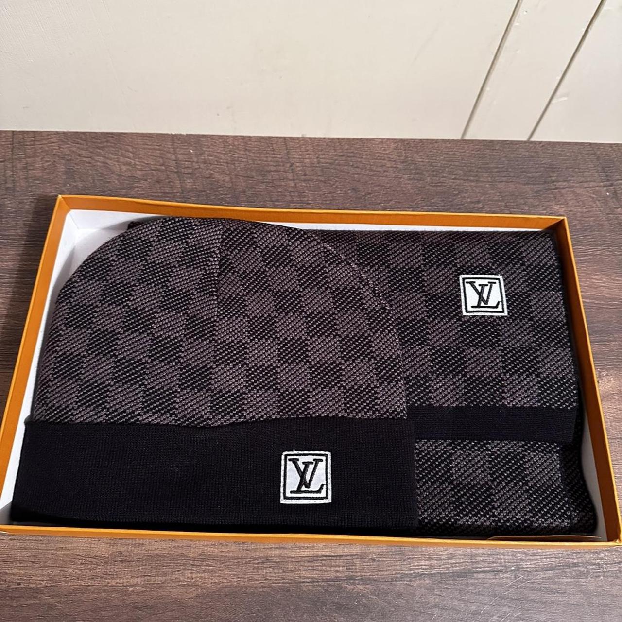 Louis Vuitton Scarf & Hat/Beanie - Depop