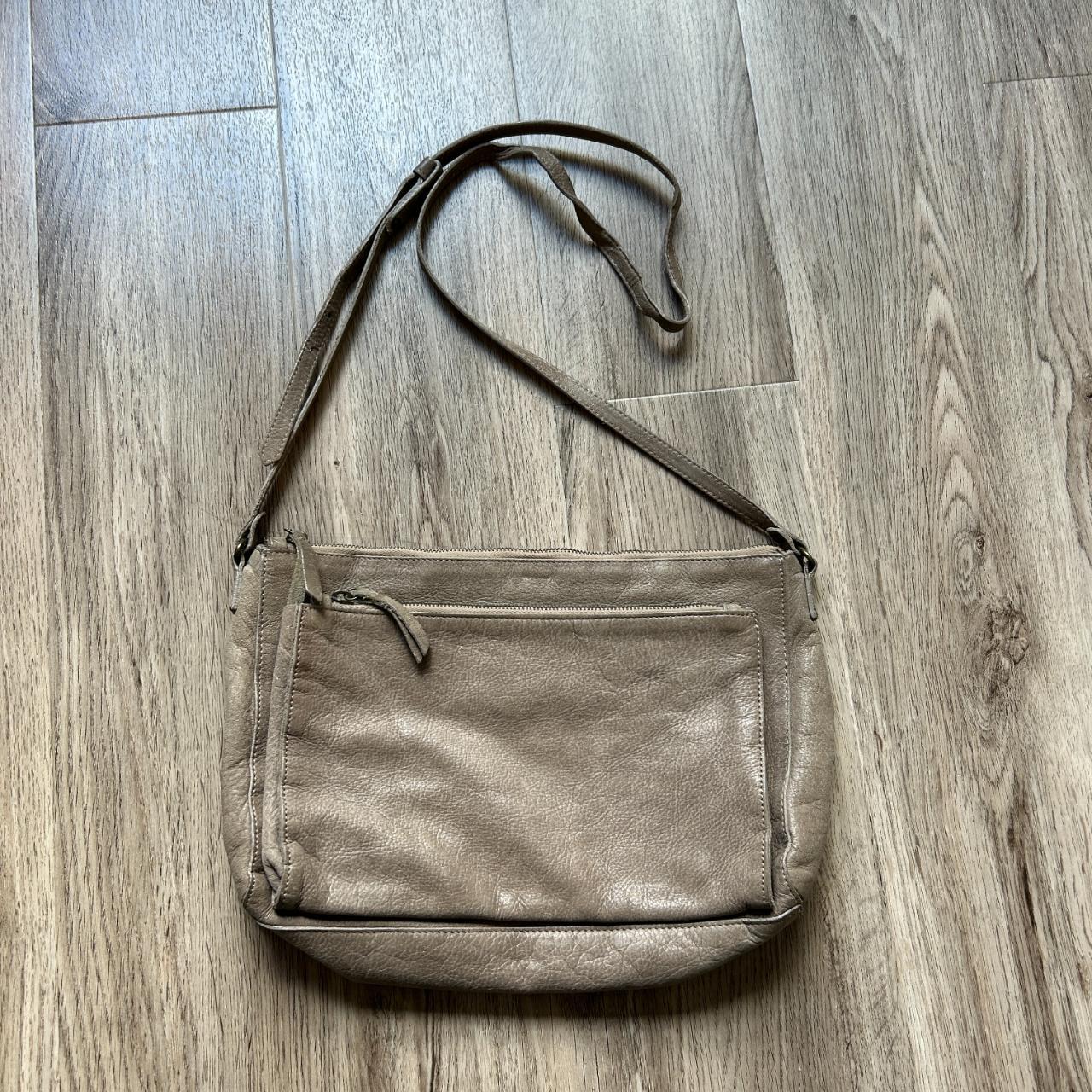 Eileen fisher 2025 hobo bag