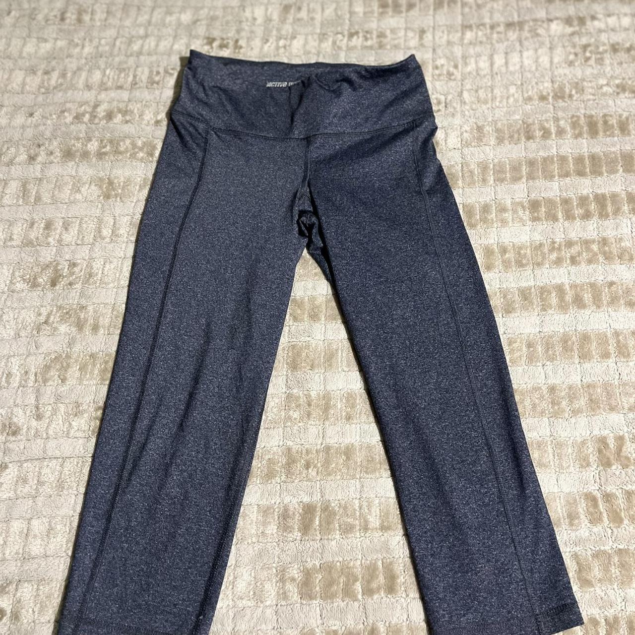 Old Navy Active Fitted Leggings Women's Size XS Gray - Depop