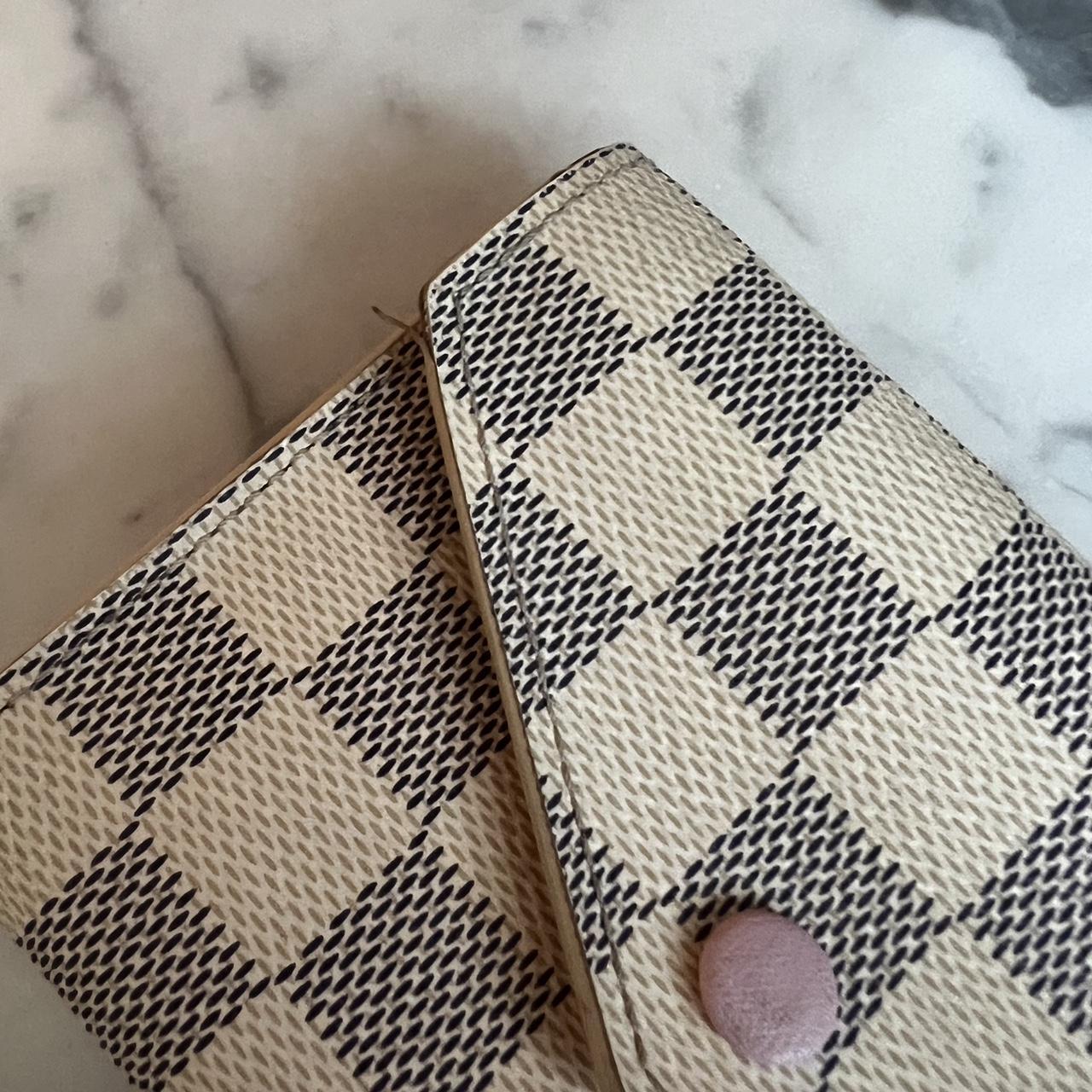 Louis Vuitton Victorine wallet Great condition - Depop