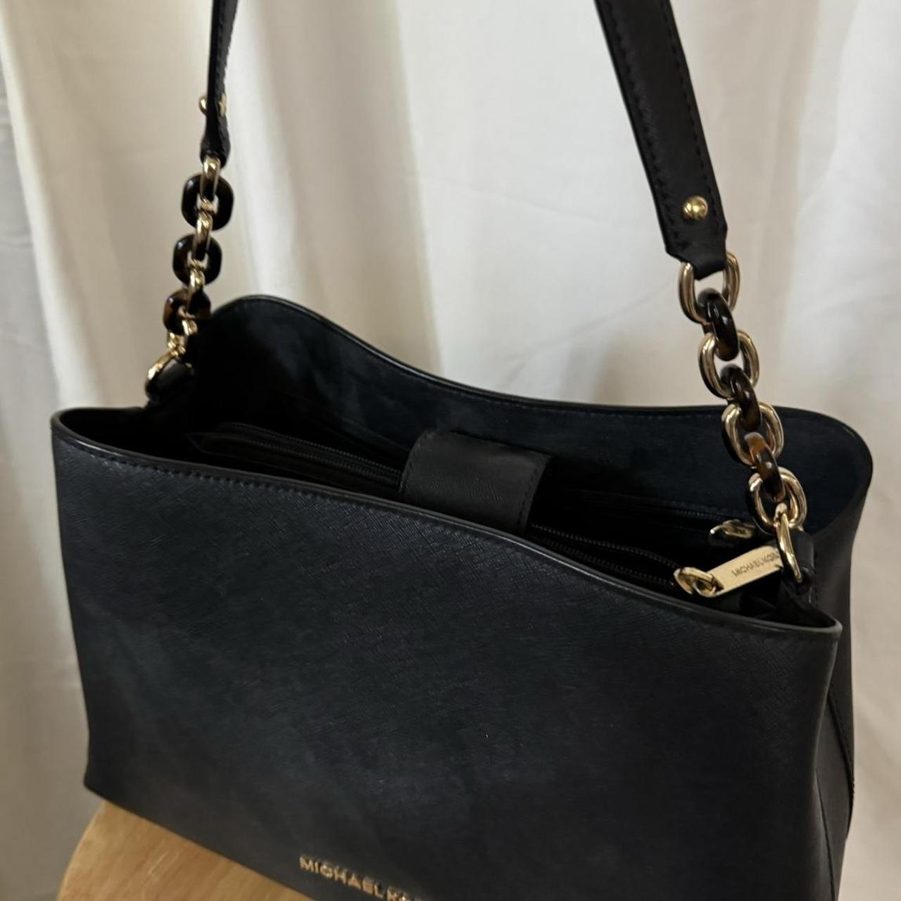 Michael kors black best sale bag with gold chain