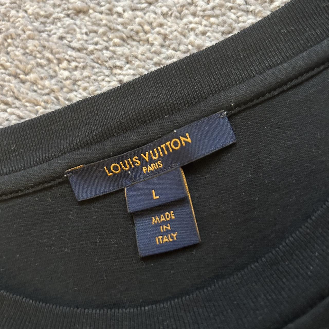 💯 authentic Louis Vuitton réversible logo tshirt - Depop