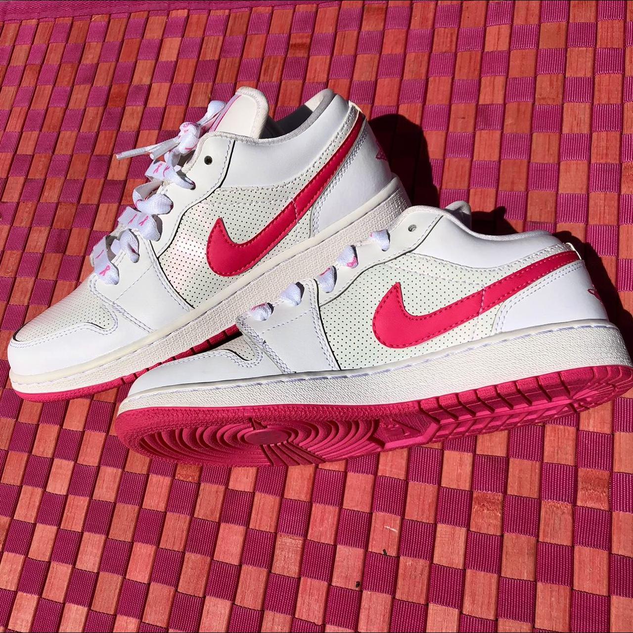 nike air jordan pink and white