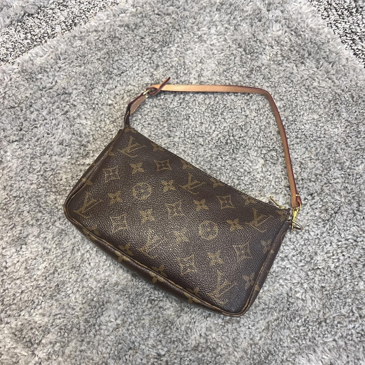 Louise Vuitton Louise Nude chain bag in immaculate - Depop
