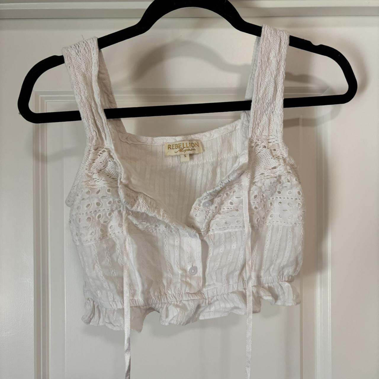 item listed by londonelise__