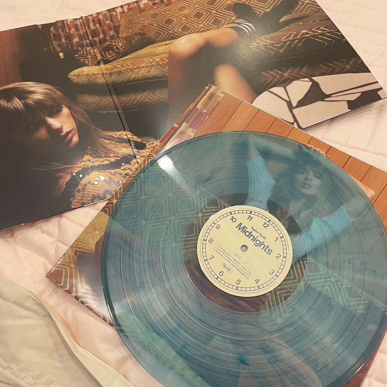 taylor swift 2-lp lover vinyl🎀 baby blue and baby - Depop