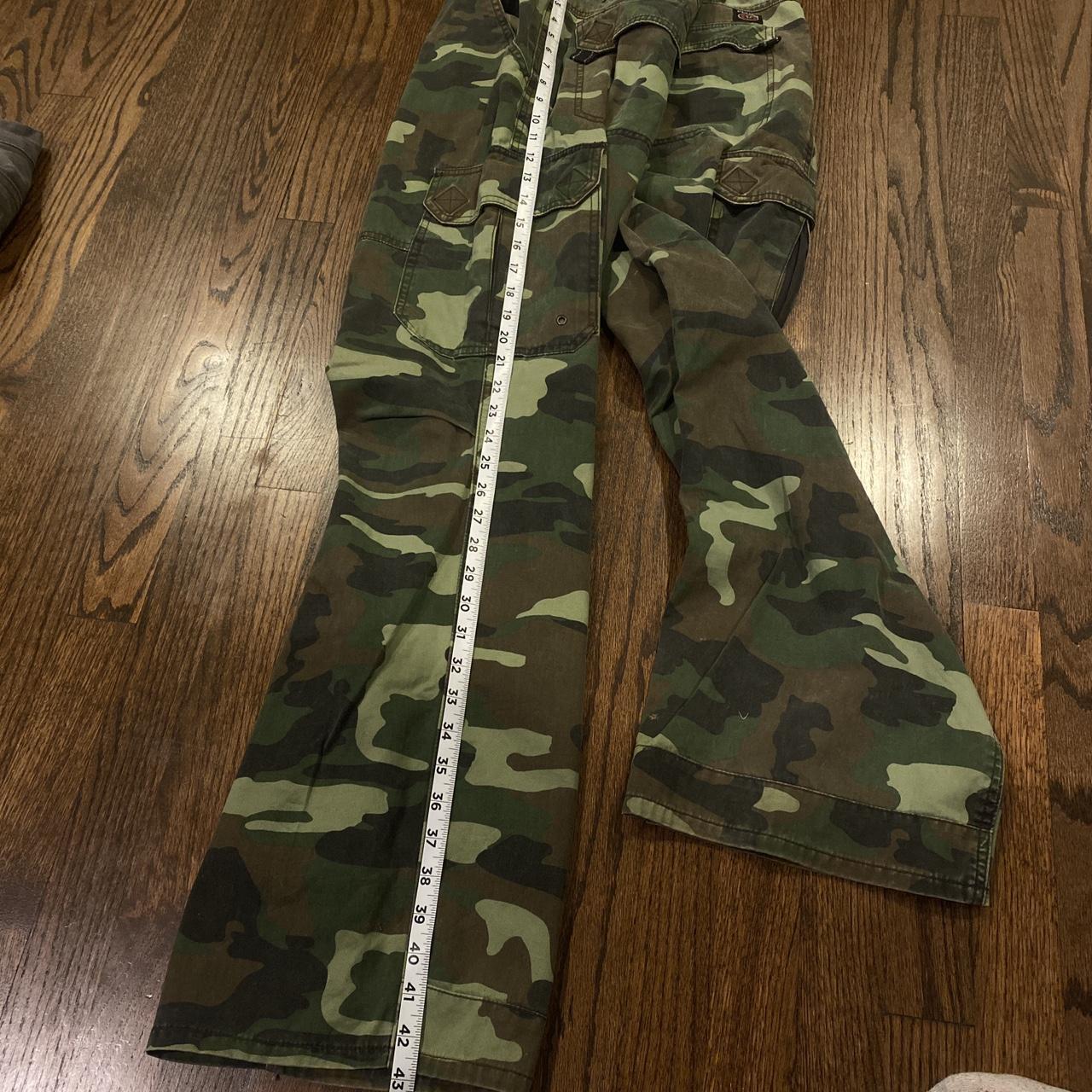 plugg y2k baggy camo cargo pants 38x32 -vintage... - Depop