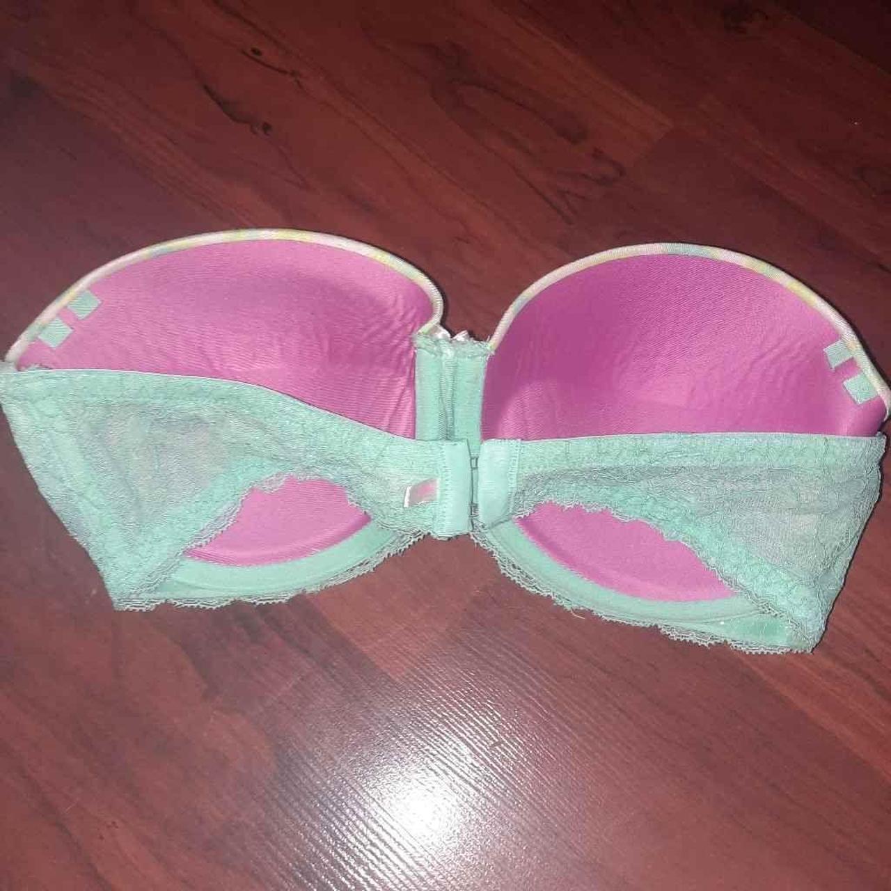Size 36C Strapless push up bra Green & yellow... Depop
