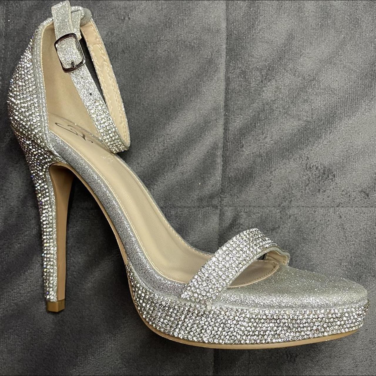 Windsor silver hot sale heels