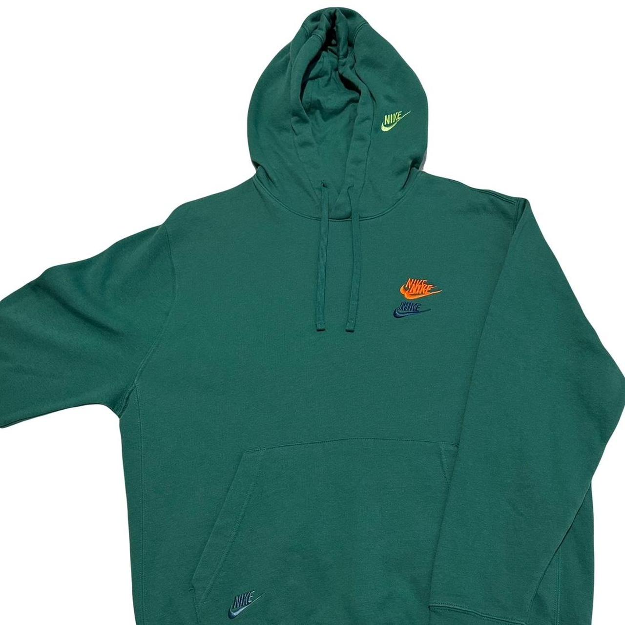 ash green nike sweatshirt