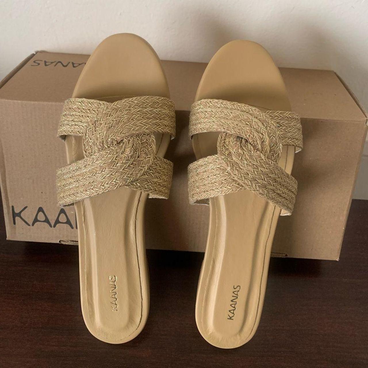 Womens gold sandals hot sale size 11