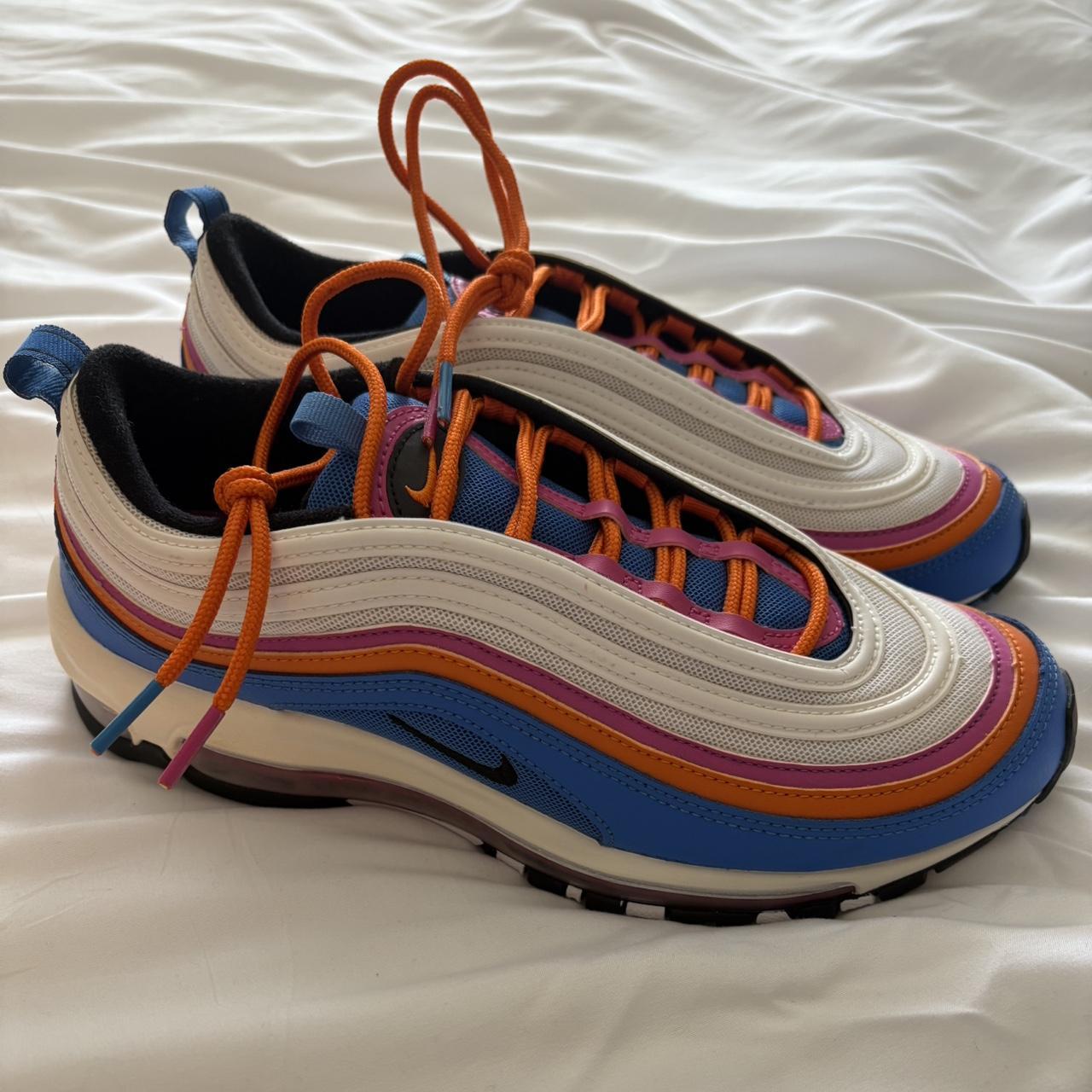 item listed by elllaaa17