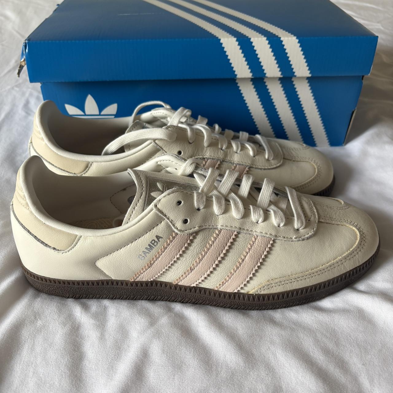 item listed by elllaaa17