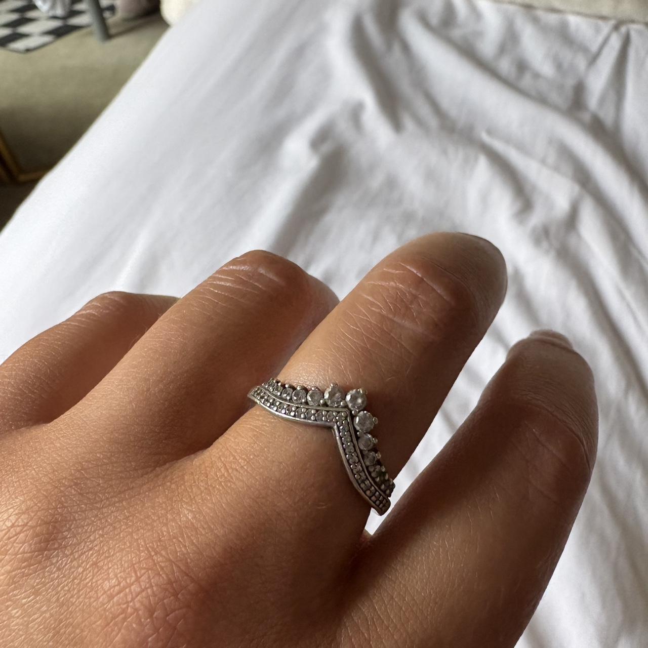 item listed by elllaaa17